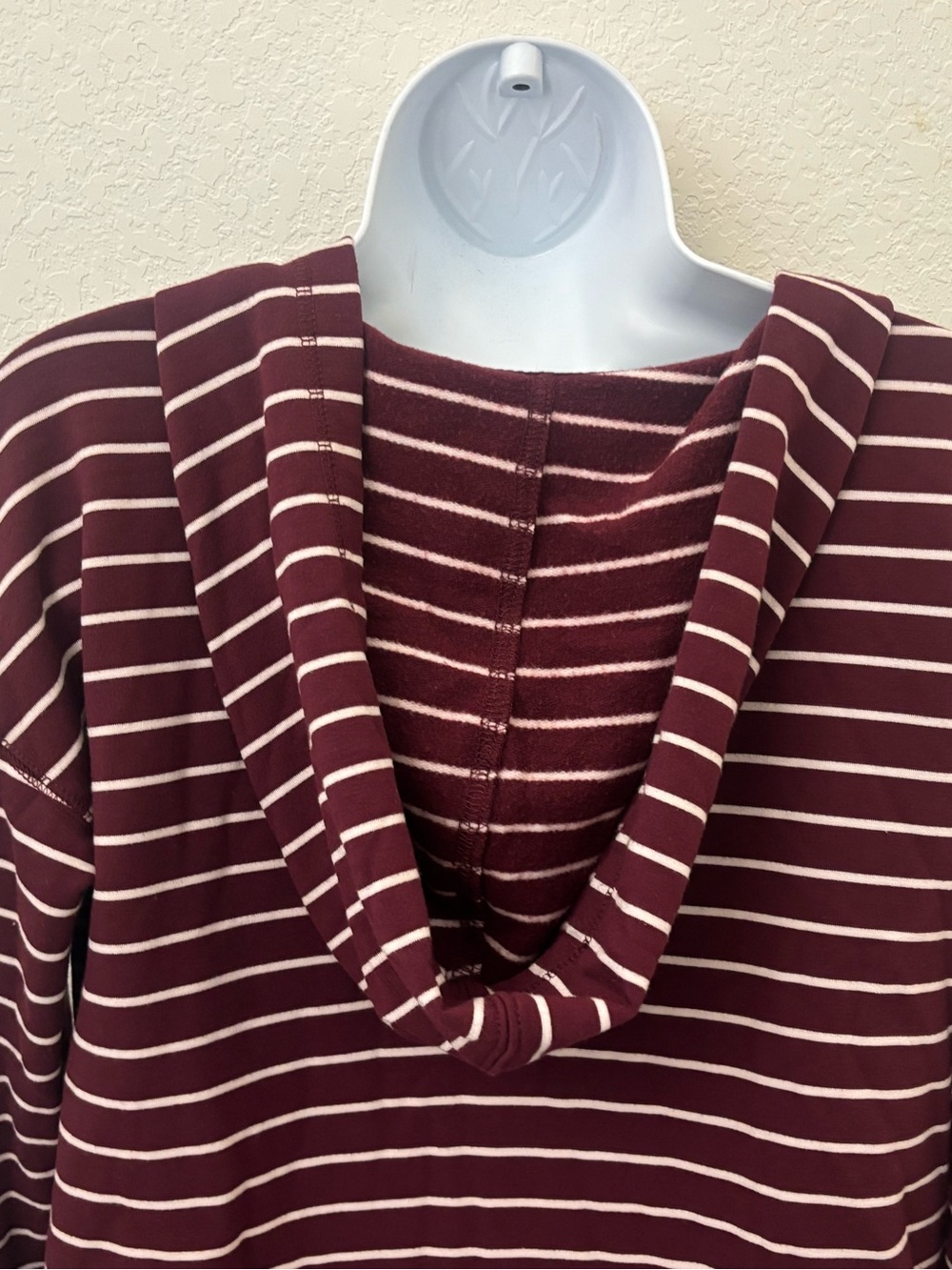 Maurices Hoodie Sweater Womens S Maroon Knit Pullover V-Neck Pocket Striped - Picture 7 of 10